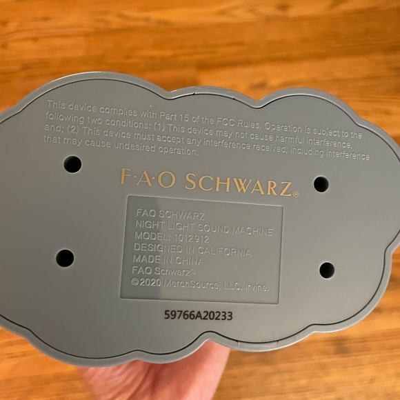 FAO Schwarz Night Light Sound Machine - Picture 3 of 3